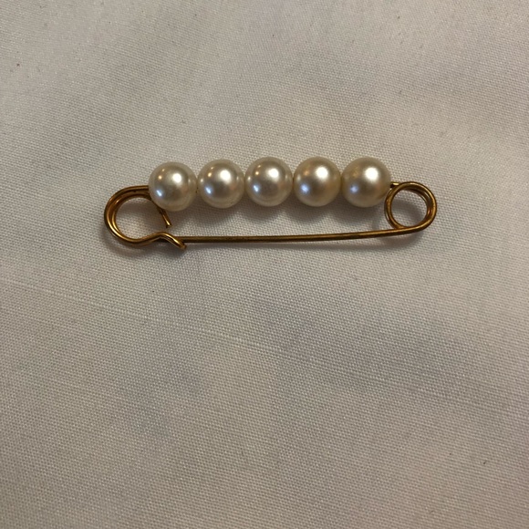 Vintage Safety Pin with Faux Pearls - Picture 2 of 3